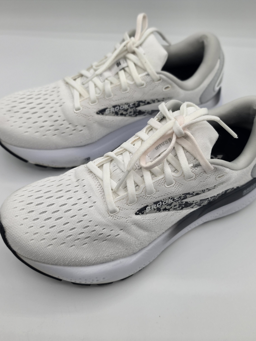 Brooks Ghost 16 Running Shoes, White/ Oyster/ Lava, Women's 9 B - Picture 2 of 10